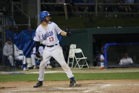 Chatham notches eight combined runs in three consecutive innings to top the Mariners 10–6